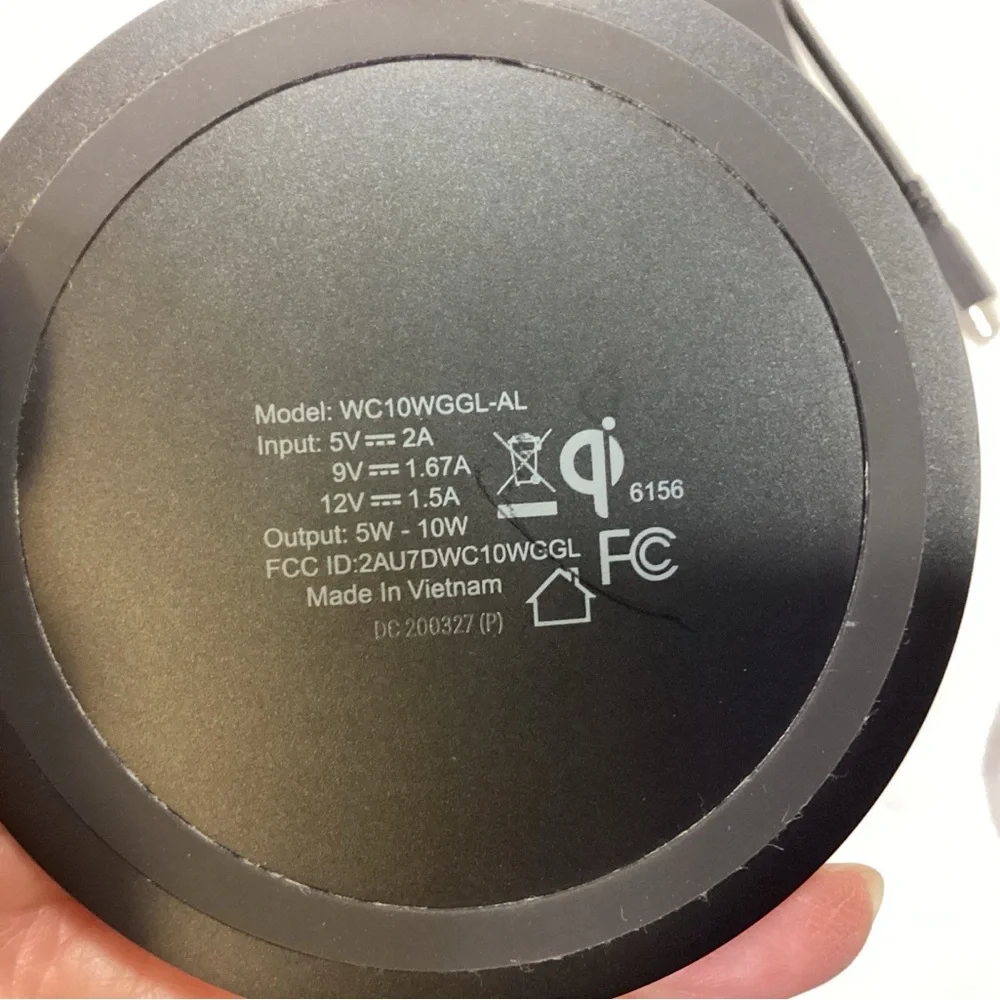 VERIZON Wireless Charging Pad AND MOPHIE CHARGER